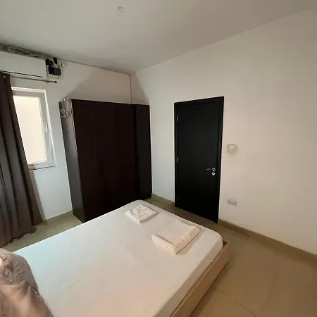 St Julians 2 Bedroom Διαμέρισμα *
