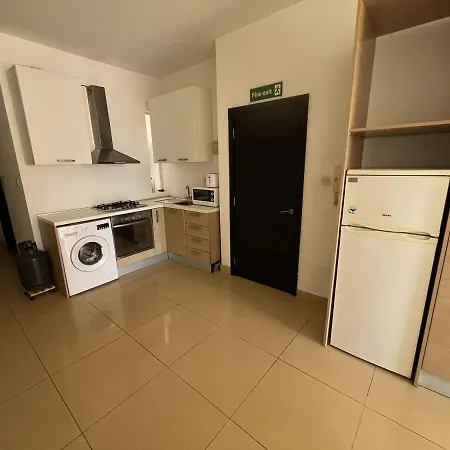 St Julians 2 Bedroom Апартаменты Сент Джулианс