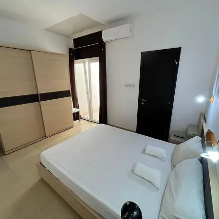 Apartamento St Julians 2 Bedroom *